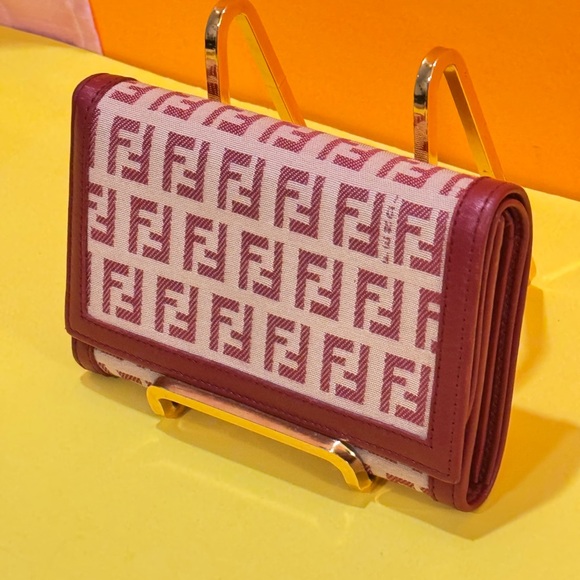 Fendi Red and Cream Monogram Wallet - Picture 9 of 13